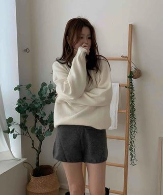 Relaxed Elastic Waist Knit Shorts