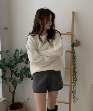 Relaxed Elastic Waist Knit Shorts