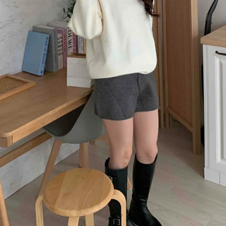 Relaxed Elastic Waist Knit Shorts