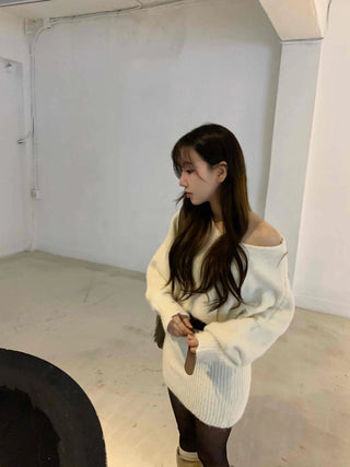 Waffle V-neck Belted Knit Dress