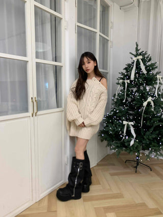 Off-shoulder Cable Knit Long Sleeve T-shirt