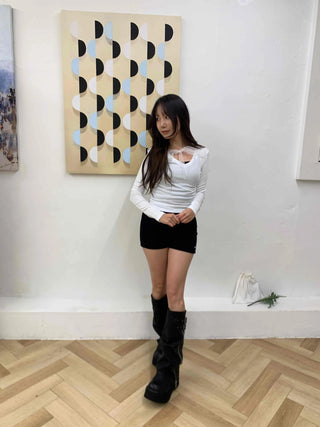 Slim Fit Round Neck T-shirt with Back Ribbon Tie Point