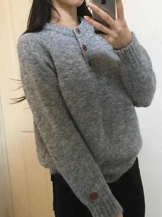 Soft Angora Wood Button Puff Knit
