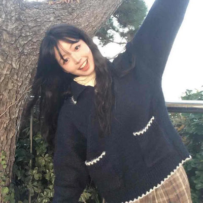Sweet Pearl Color Block Round Neck Knit