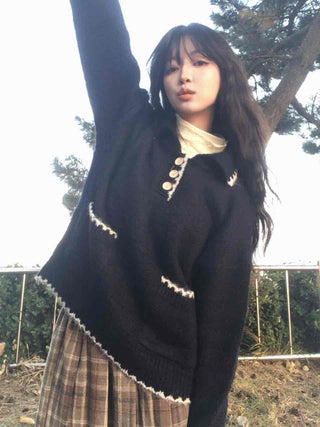 Sweet Pearl Color Block Round Neck Knit