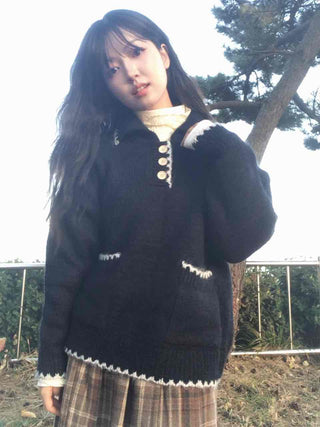 Sweet Pearl Color Block Round Neck Knit