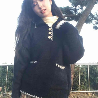 Sweet Pearl Color Block Round Neck Knit