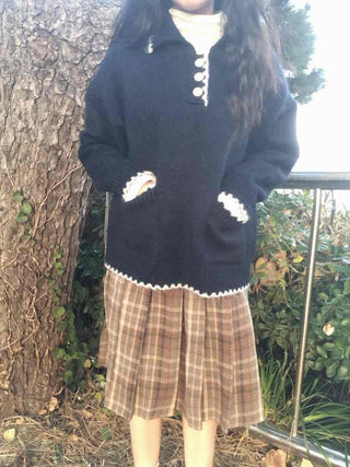 Sweet Pearl Color Block Round Neck Knit