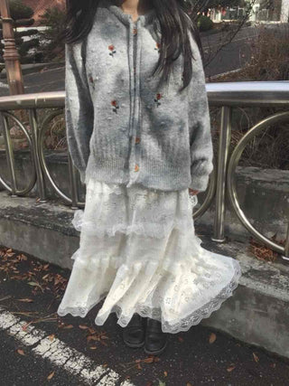 Round Knit Cardigan with Flower Embroidery Point