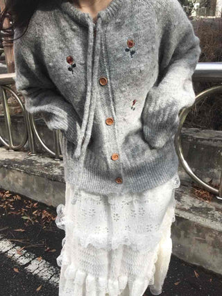 Round Knit Cardigan with Flower Embroidery Point