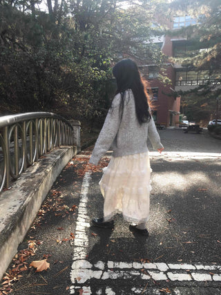 Round Knit Cardigan with Flower Embroidery Point