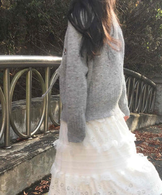 Round Knit Cardigan with Flower Embroidery Point