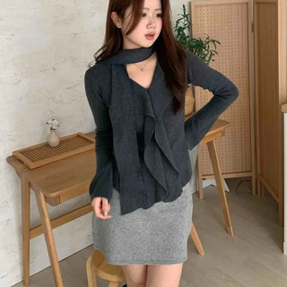 Front Ruffle Tie V-Neck Knit Scarf Set