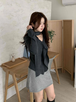 Front Ruffle Tie V-Neck Knit Scarf Set