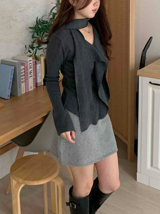 Front Ruffle Tie V-Neck Knit Scarf Set