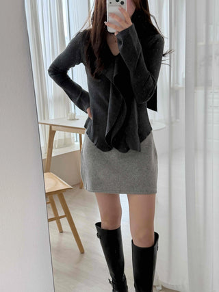 Front Ruffle Tie V-Neck Knit Scarf Set