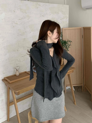 Front Ruffle Tie V-Neck Knit Scarf Set
