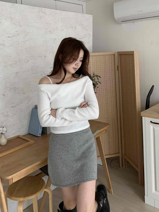 Off-shoulder Slim Drape Brushed Long Sleeve T-shirt