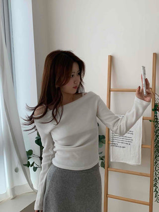 Off-shoulder Slim Drape Brushed Long Sleeve T-shirt