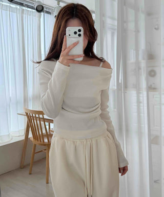 Off-shoulder Slim Drape Brushed Long Sleeve T-shirt