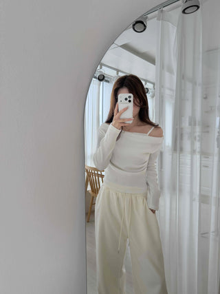 Off-shoulder Slim Drape Brushed Long Sleeve T-shirt