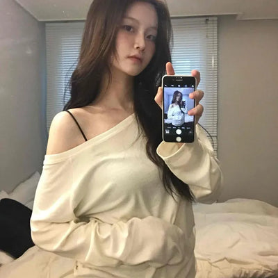 Soft Delicate Fit One-Shoulder Drop Long Sleeve T-shirt