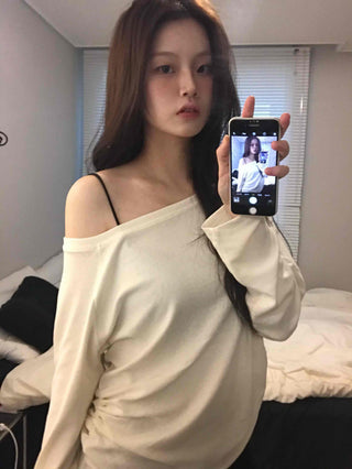 Soft Delicate Fit One-Shoulder Drop Long Sleeve T-shirt
