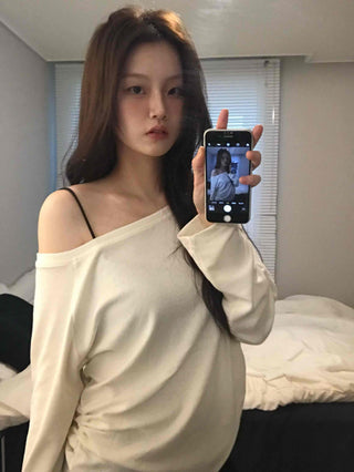 Soft Delicate Fit One-Shoulder Drop Long Sleeve T-shirt