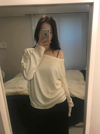 Soft Delicate Fit One-Shoulder Drop Long Sleeve T-shirt