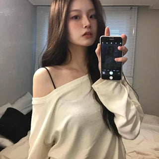 Soft Delicate Fit One-Shoulder Drop Long Sleeve T-shirt