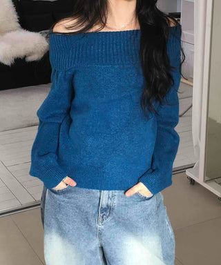 Slim Off-Shoulder Ribbed Knit