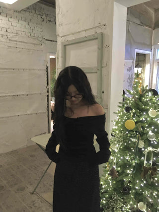 Chic Off-Shoulder Neck Loose Fit Long Sleeve T-Shirt