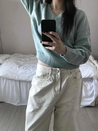 Soft Cable V-Neck Drop Shoulder Crop Knit