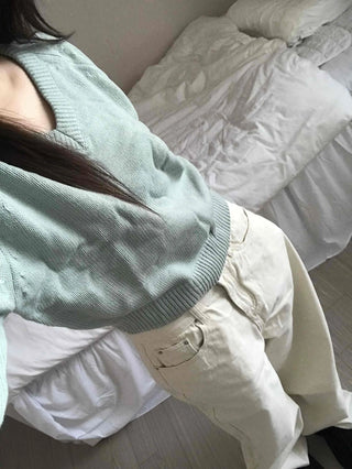 Soft Cable V-Neck Drop Shoulder Crop Knit