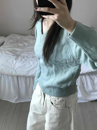 Soft Cable V-Neck Drop Shoulder Crop Knit