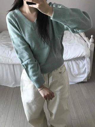 Soft Cable V-Neck Drop Shoulder Crop Knit