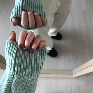 Soft Cable V-Neck Drop Shoulder Crop Knit