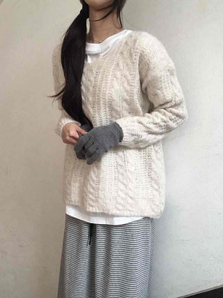 Relaxed Cable Round Neck Loose Fit Knit