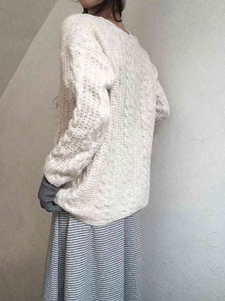 Relaxed Cable Round Neck Loose Fit Knit