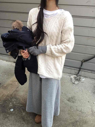 Relaxed Cable Round Neck Loose Fit Knit