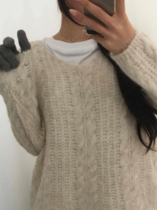 Relaxed Cable Round Neck Loose Fit Knit