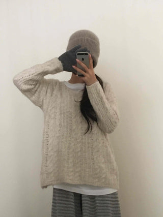Relaxed Cable Round Neck Loose Fit Knit