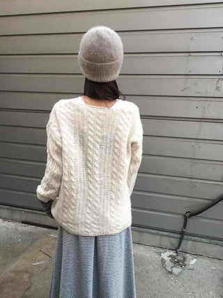 Relaxed Cable Round Neck Loose Fit Knit