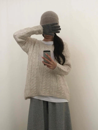 Relaxed Cable Round Neck Loose Fit Knit