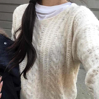 Relaxed Cable Round Neck Loose Fit Knit