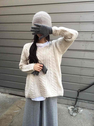 Relaxed Cable Round Neck Loose Fit Knit