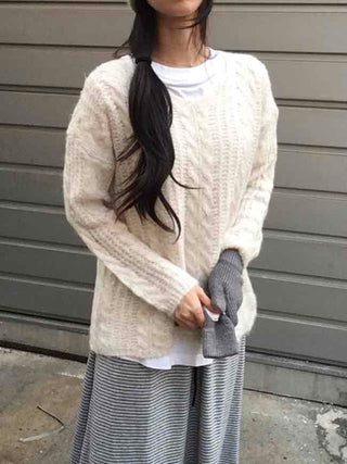 Relaxed Cable Round Neck Loose Fit Knit
