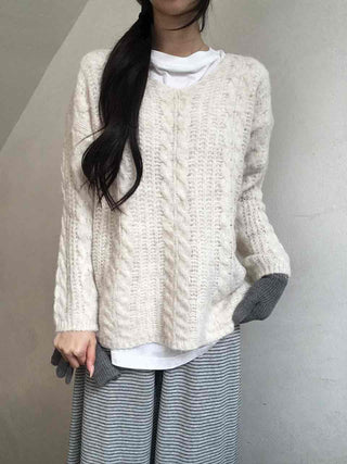Relaxed Cable Round Neck Loose Fit Knit