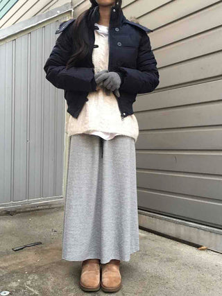Cropped Short Padded Jacket with Fur Hood and Pocket Detail