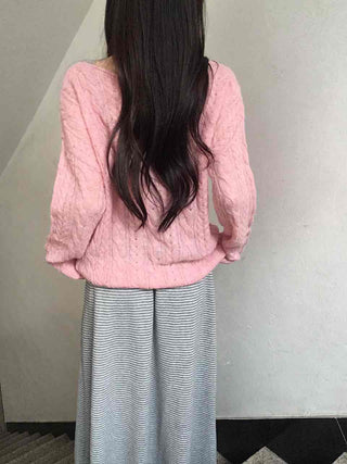 Romantic Cable Pattern Loose Fit Round Knit